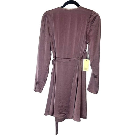Aritzia Wilfred Mademoiselle Satin Longsleeve Dress - Picture 8 of 16